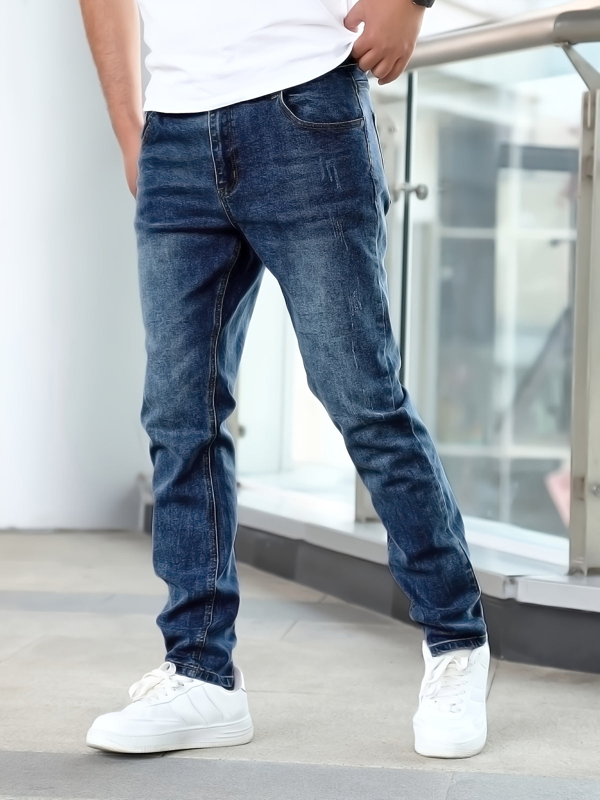 LAURENT MONACO | JEANS CLASSIQUES EN DENIM DÉLAVÉ POUR HOMMES