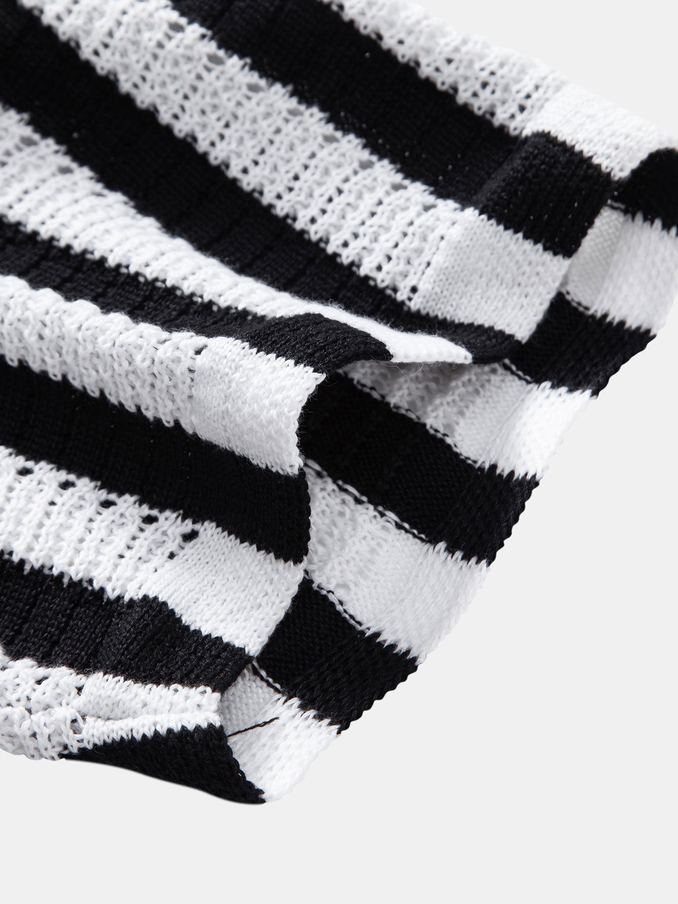 CHEMISE À RAYURES AVEC ÉPAULES BAISSÉES