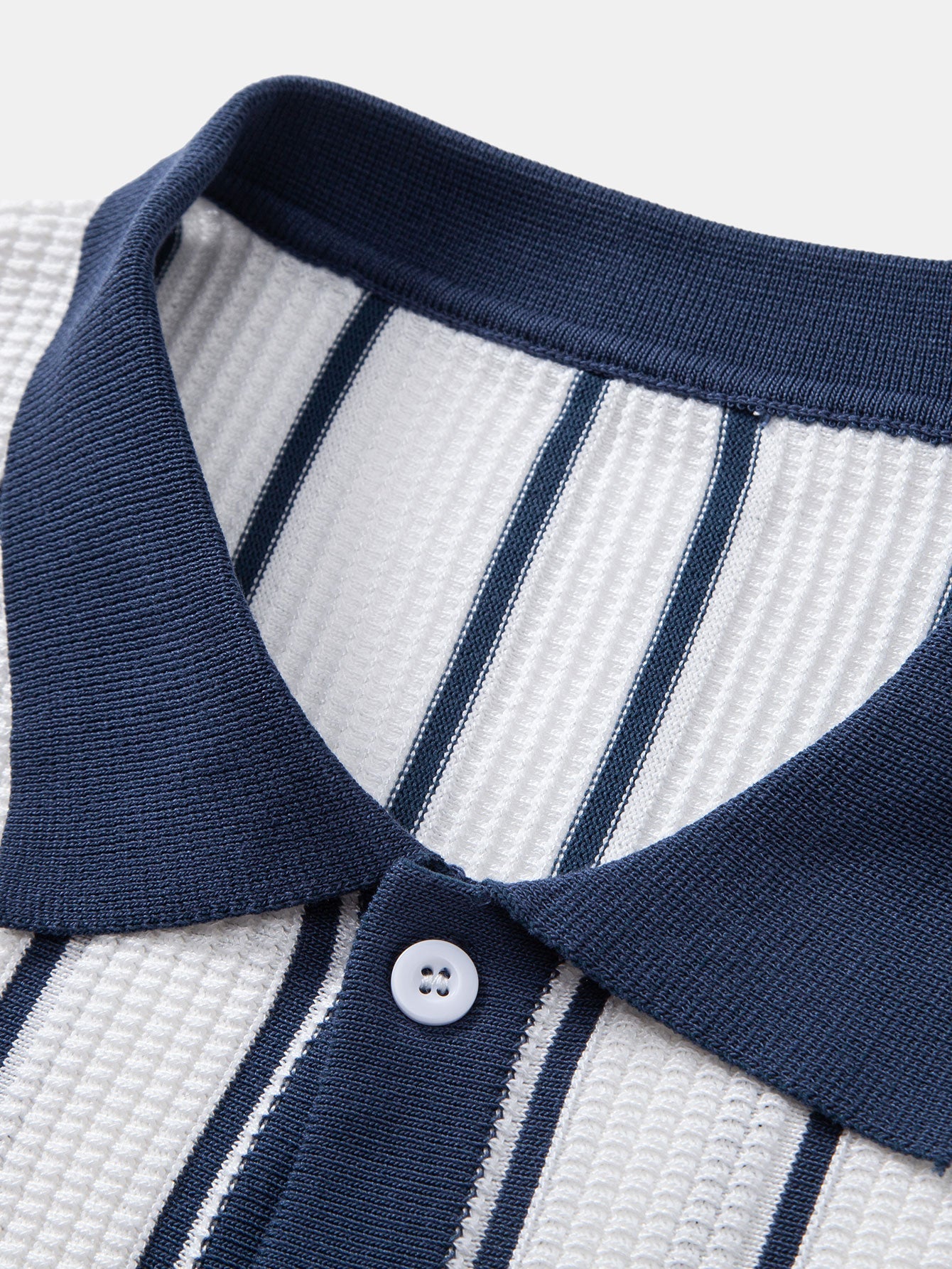 CHEMISE À RAYURES TRICOTÉE AVEC BOUTONS