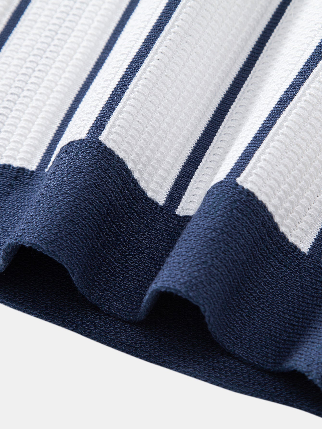 CHEMISE À RAYURES TRICOTÉE AVEC BOUTONS