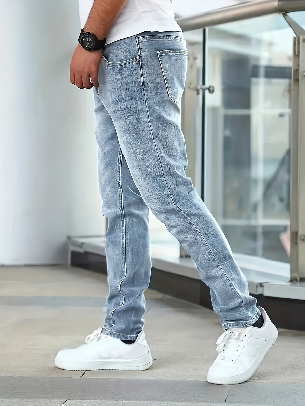 LAURENT MONACO | JEANS CLASSIQUES EN DENIM DÉLAVÉ POUR HOMMES